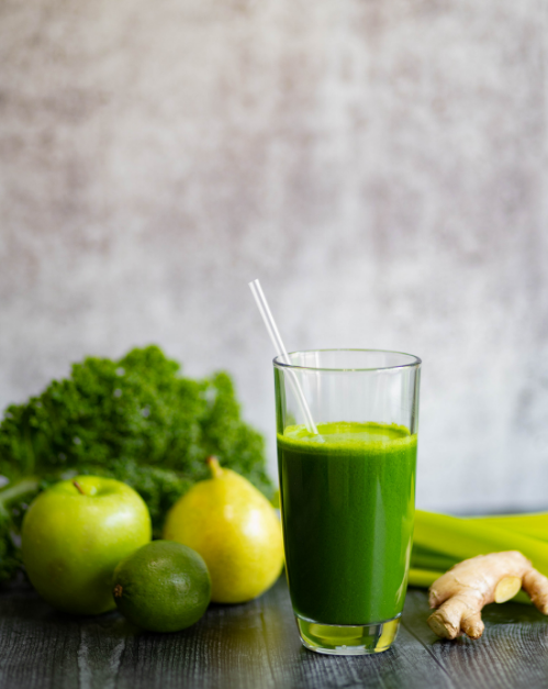 Jus citron, gingembre, verdure
